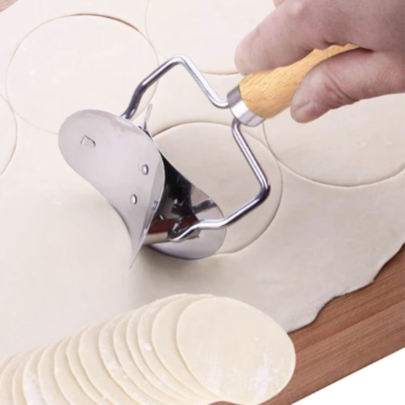 🥟 Buy 1 Get 1 Free! 🔥 Stainless Steel Dumpling Wrapper Cutter – Sharp Blade, Multi‑Pastry Use ✨